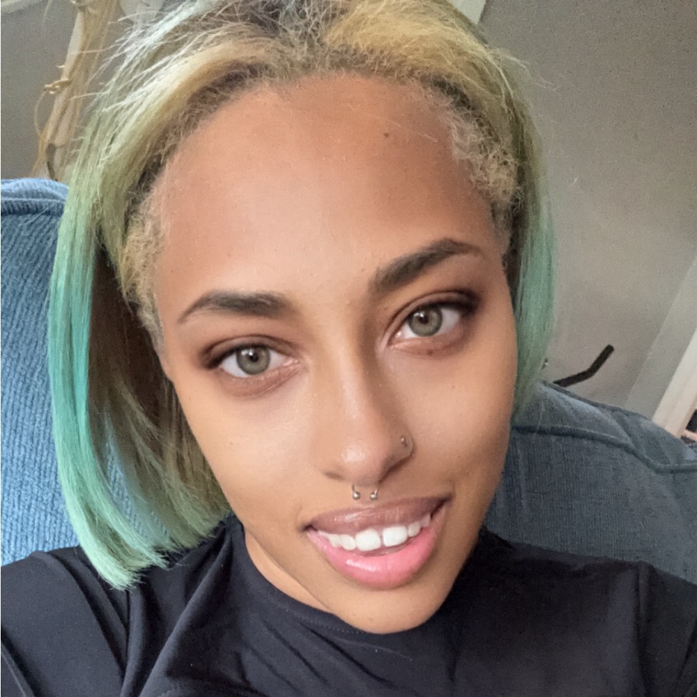 Meet your Posher, Jaqueia